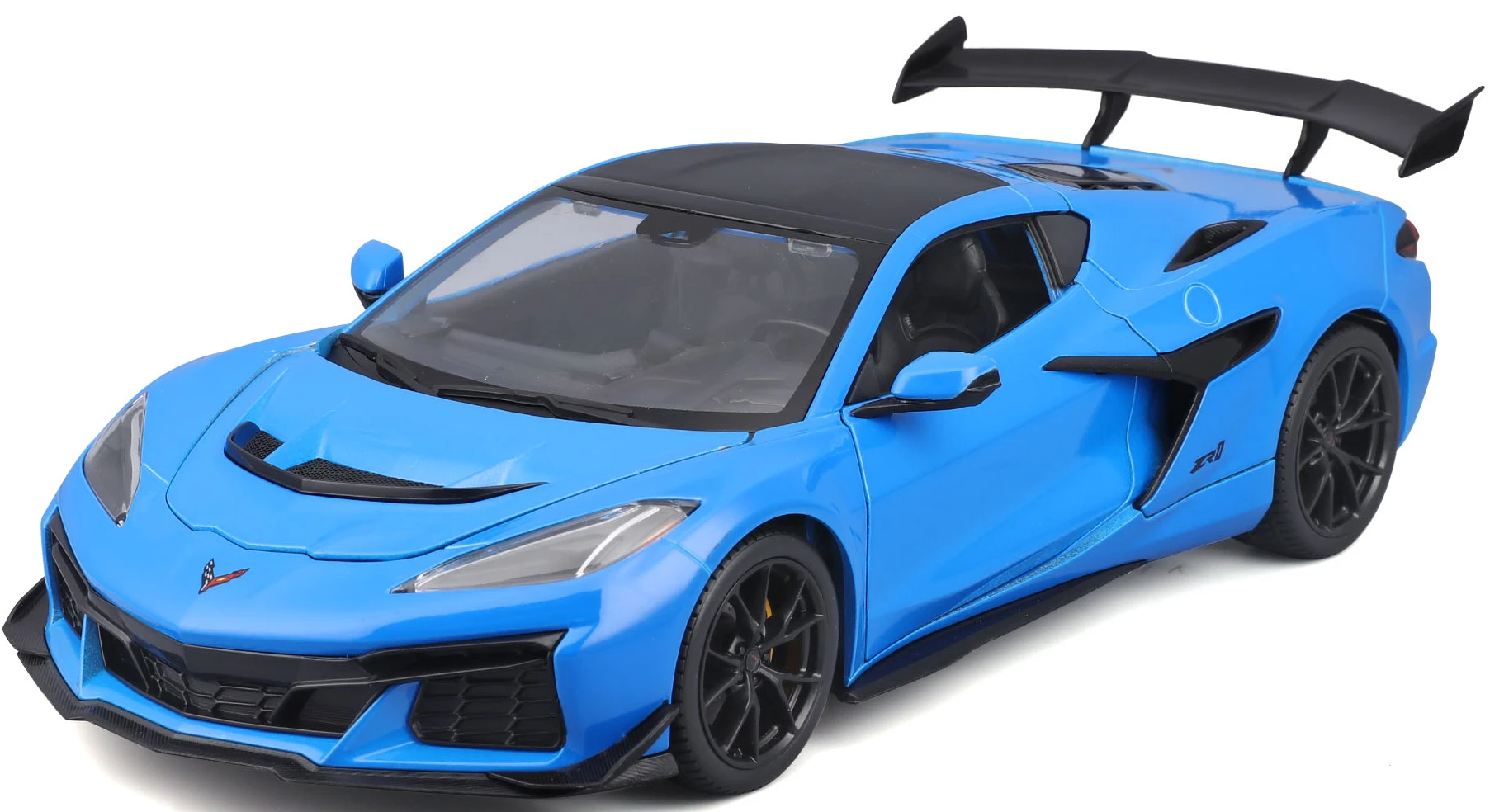 Колекційна машинка 1:18 Maisto 2025 Corvette ZR1 Coupe (31475 blue.met)